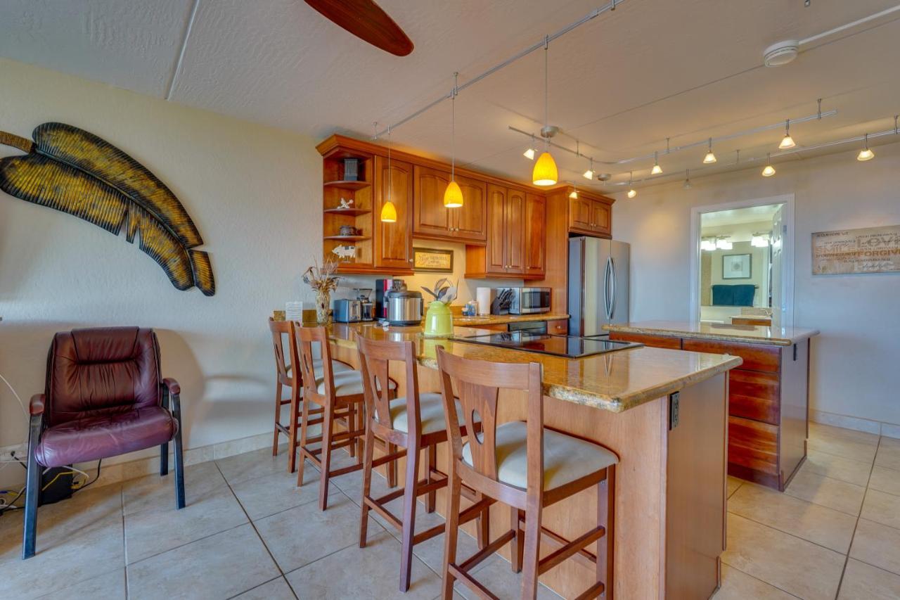 Kona Pacific Top Floor Retreat Ocean View And Pool! Kailua-Kona Exteriör bild