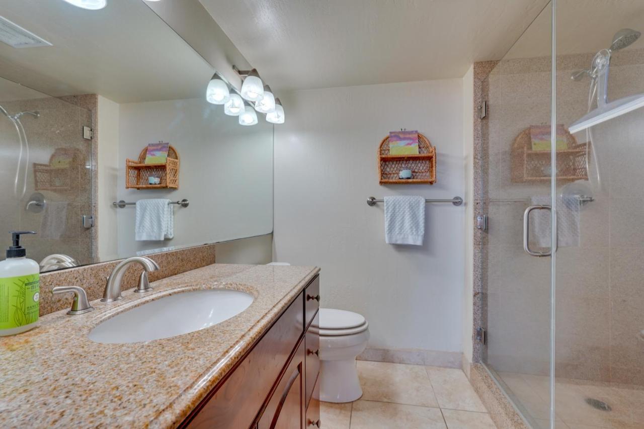 Kona Pacific Top Floor Retreat Ocean View And Pool! Kailua-Kona Exteriör bild